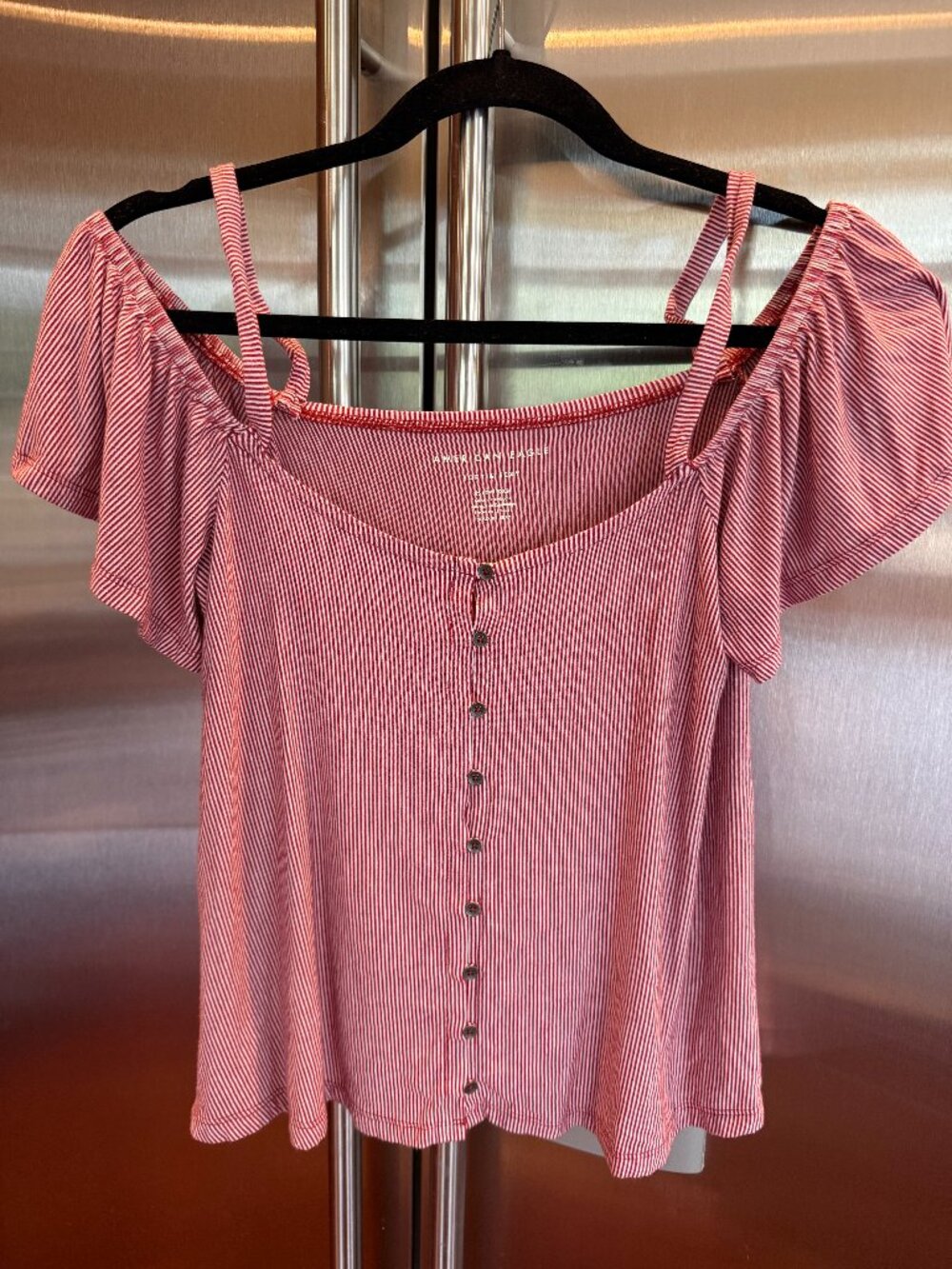 AMERICAN EAGLE SOFT & SEXY RED AND WHITE TOP, SIZE XS